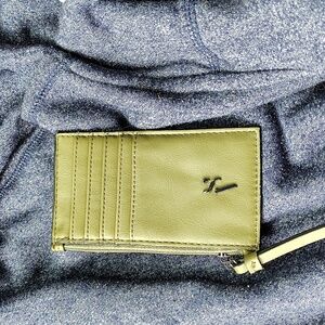 Simply Vera Wang small green wallet